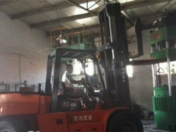 圖 浦東張江 金橋 川沙吊車叉車租賃 設備搬運工廠搬遷 上海租賃